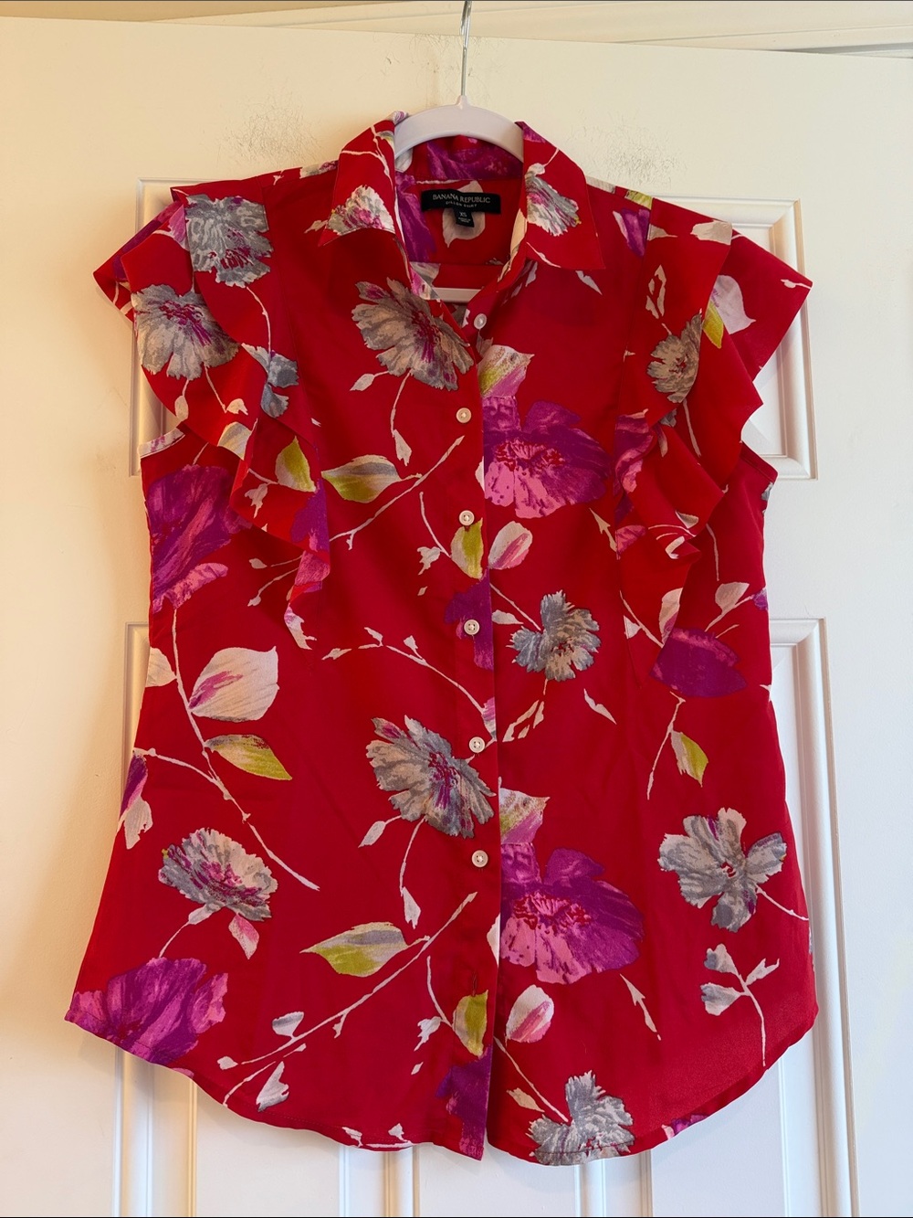 Banana Republic Red Floral Ruffle-Sleeve Button Down Shirt